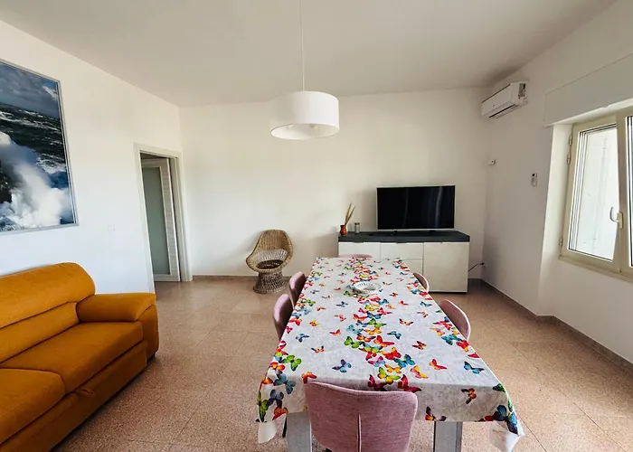 La Perla Sul Mare 아파트 *